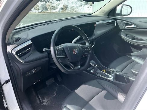 Used 2024 Buick Encore GX Sport Touring image 8