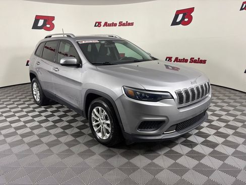 Used 2020 Jeep Cherokee Latitude FWD image 10