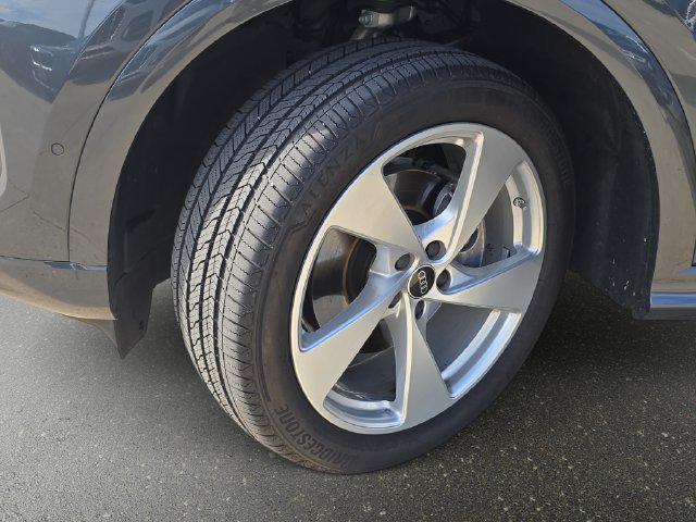 Certified 2025 Audi Q5 Premium Plus w/ Premium Plus AWD/4WD image 36