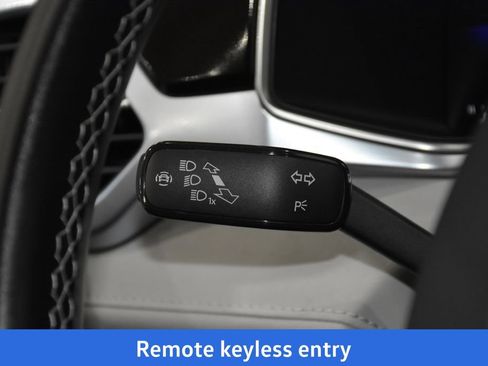 New 2026 Volkswagen Taos SE AWD/4WD image 10