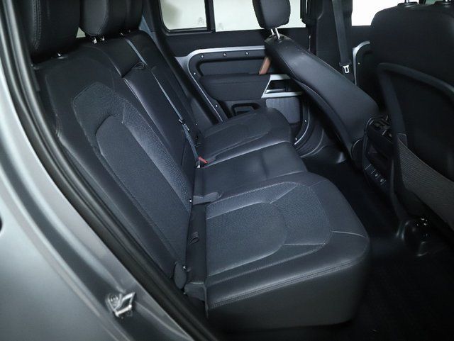 Used 2023 Land Rover Defender 110 SE AWD/4WD image 31
