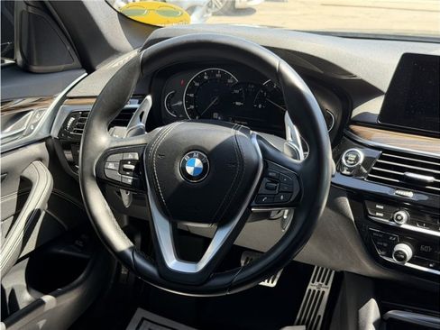 Used 2018 BMW 540i w/ Premium Package RWD image 37