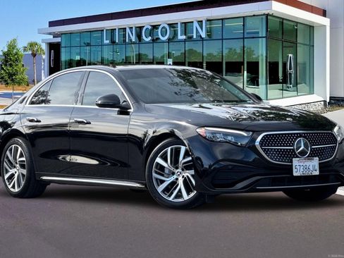 Used 2025 Mercedes-Benz E 350 4MATIC Sedan image 2