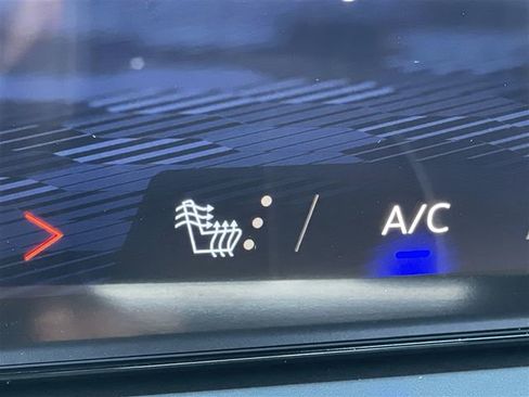 New 2026 Chevrolet Traverse LT image 3