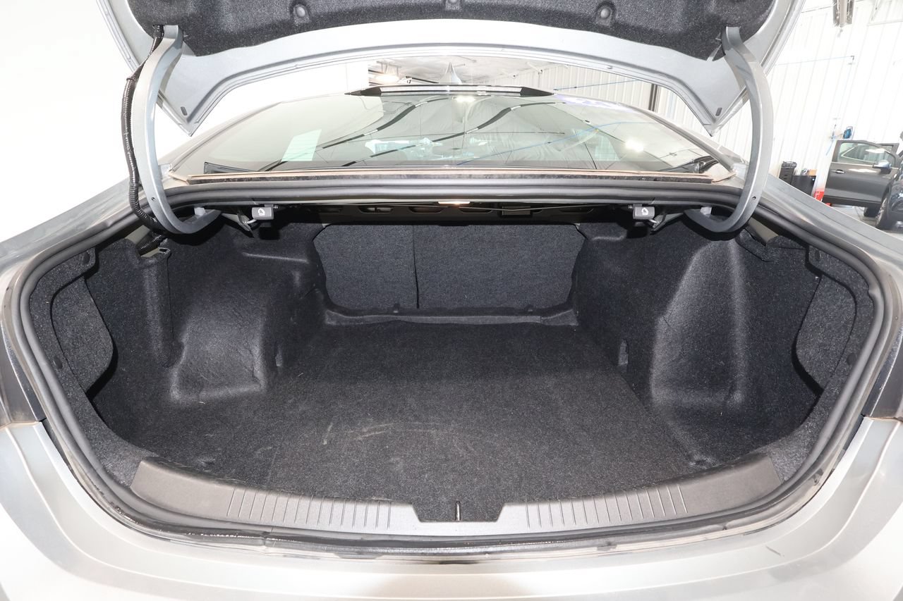 Used 2024 Chevrolet Malibu LT FWD image 24