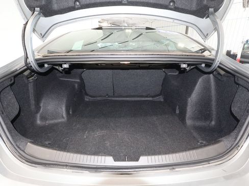 Used 2024 Chevrolet Malibu LT FWD image 24