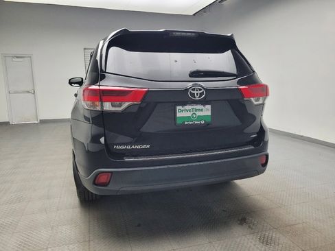 Used 2019 Toyota Highlander LE image 6