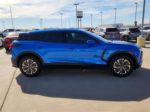 Used 2024 Chevrolet Blazer EV LT image 5