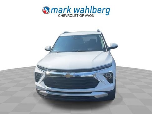 Certified 2024 Chevrolet TrailBlazer LT w/ Convenience Package FWD image 3