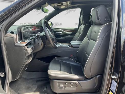 Used 2024 Cadillac Escalade ESV Premium Luxury w/ LPO, Floor Liner Package AWD/4WD image 9