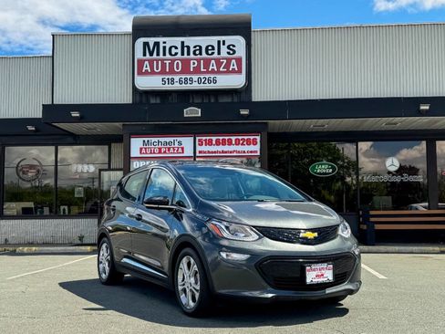 Used 2020 Chevrolet Bolt LT FWD image 2