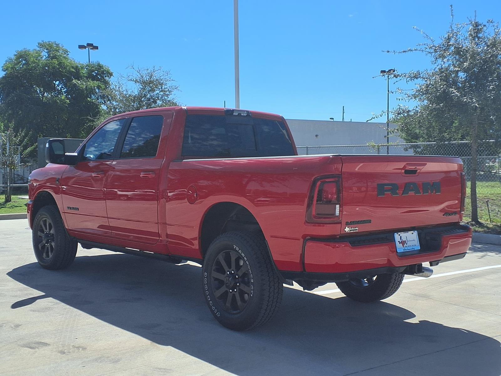 New 2026 RAM 2500 Laramie AWD/4WD image 2