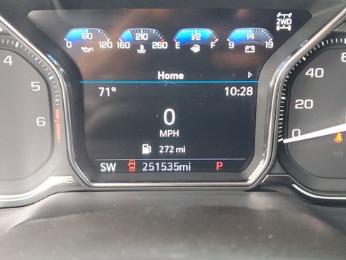 Used 2021 GMC Yukon XL SLT image 29