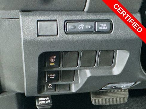 Certified 2025 Nissan Frontier SV RWD image 12