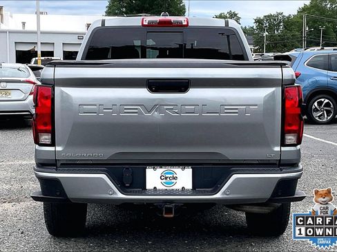 Used 2023 Chevrolet Colorado LT w/ LT Convenience Package II AWD/4WD image 4
