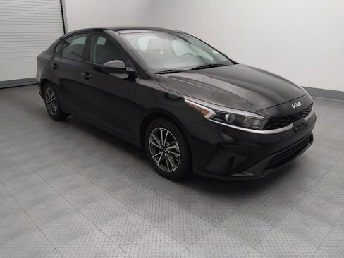 Used 2022 Kia Forte LXS FWD image 11