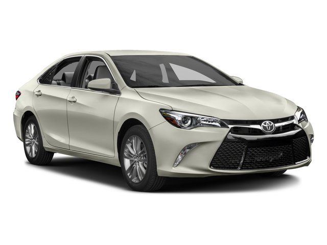 Used 2017 Toyota Camry SE w/ Moonroof Package FWD image 7