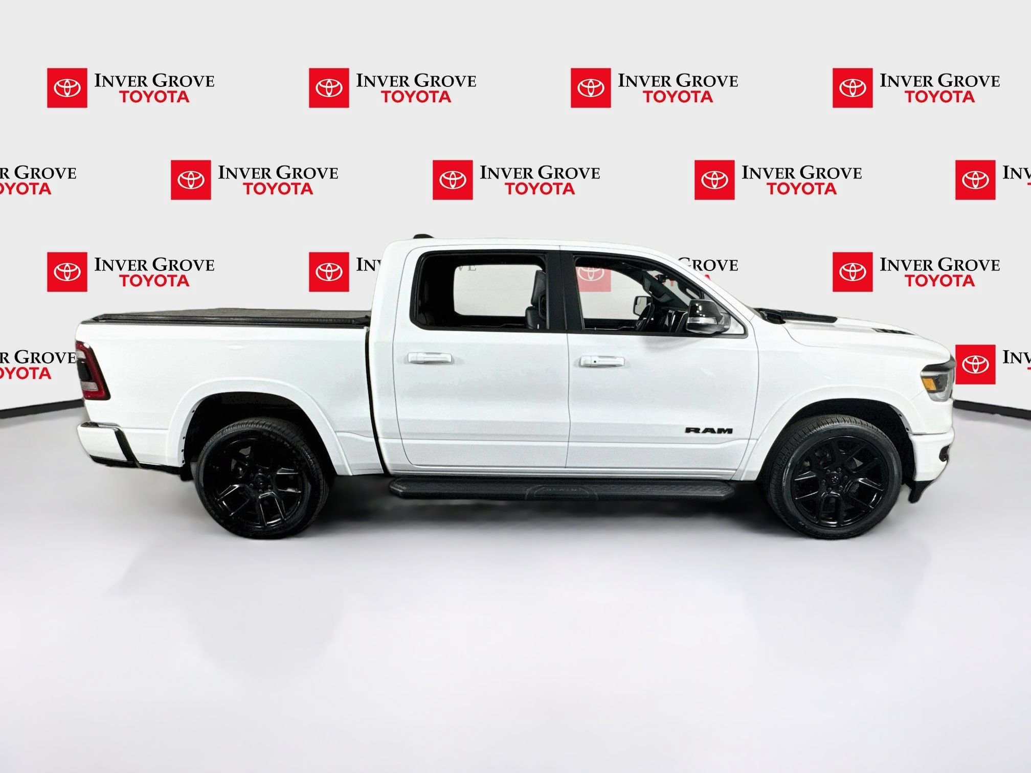 Used 2021 RAM 1500 Laramie w/ Night Edition AWD/4WD image 4