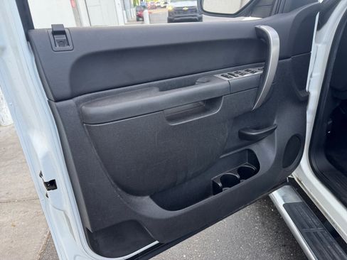 Used 2010 Chevrolet Silverado 1500 LT w/ Power Pack Plus image 13