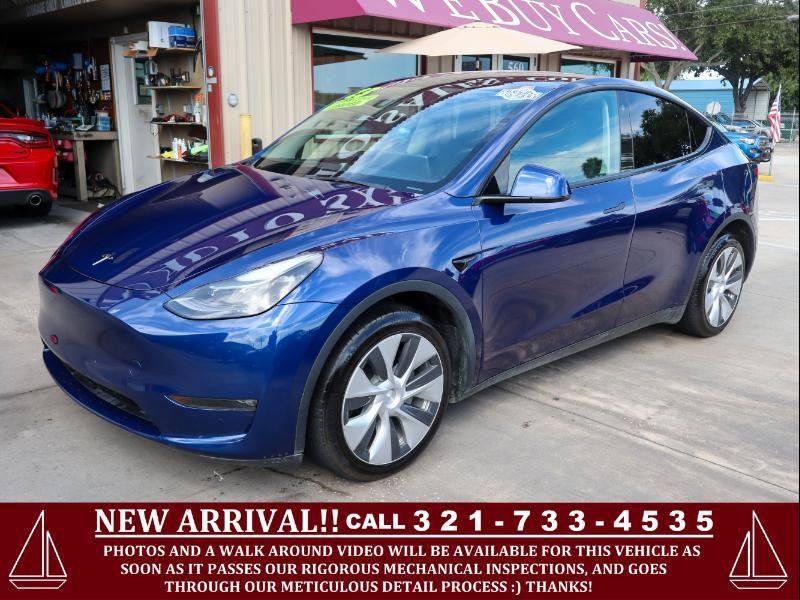 Used 2023 Tesla Model Y Long Range AWD/4WD image 1