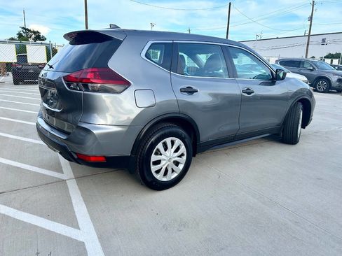 Used 2020 Nissan Rogue S image 4