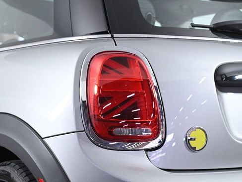 Certified 2024 MINI Cooper SE image 8