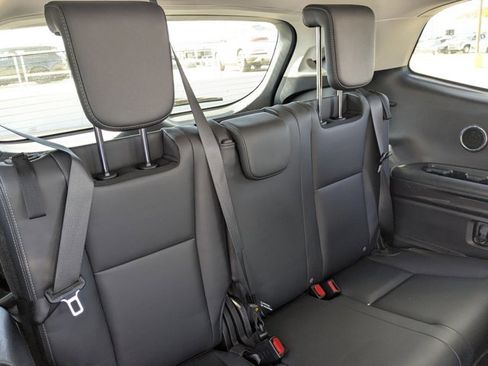 Used 2021 Subaru Ascent Limited w/ Technology Package image 19