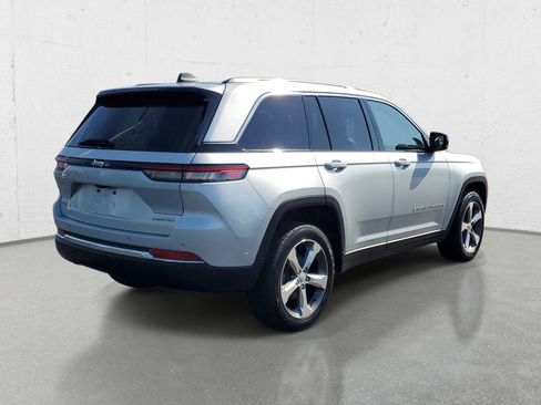 Used 2022 Jeep Grand Cherokee Limited AWD/4WD image 7