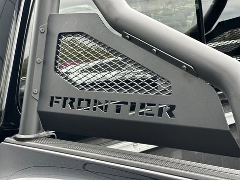 Used 2024 Nissan Frontier SV w/ Hardbody Edition image 23