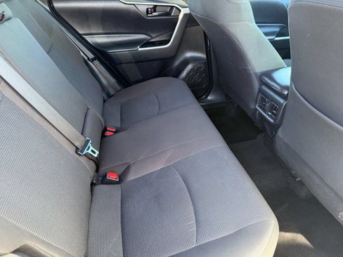 Used 2025 Toyota RAV4 LE AWD/4WD image 28