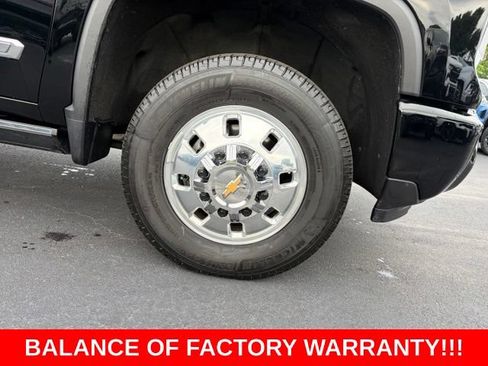 Used 2025 Chevrolet Silverado 3500 High Country w/ Technology Package AWD/4WD image 8