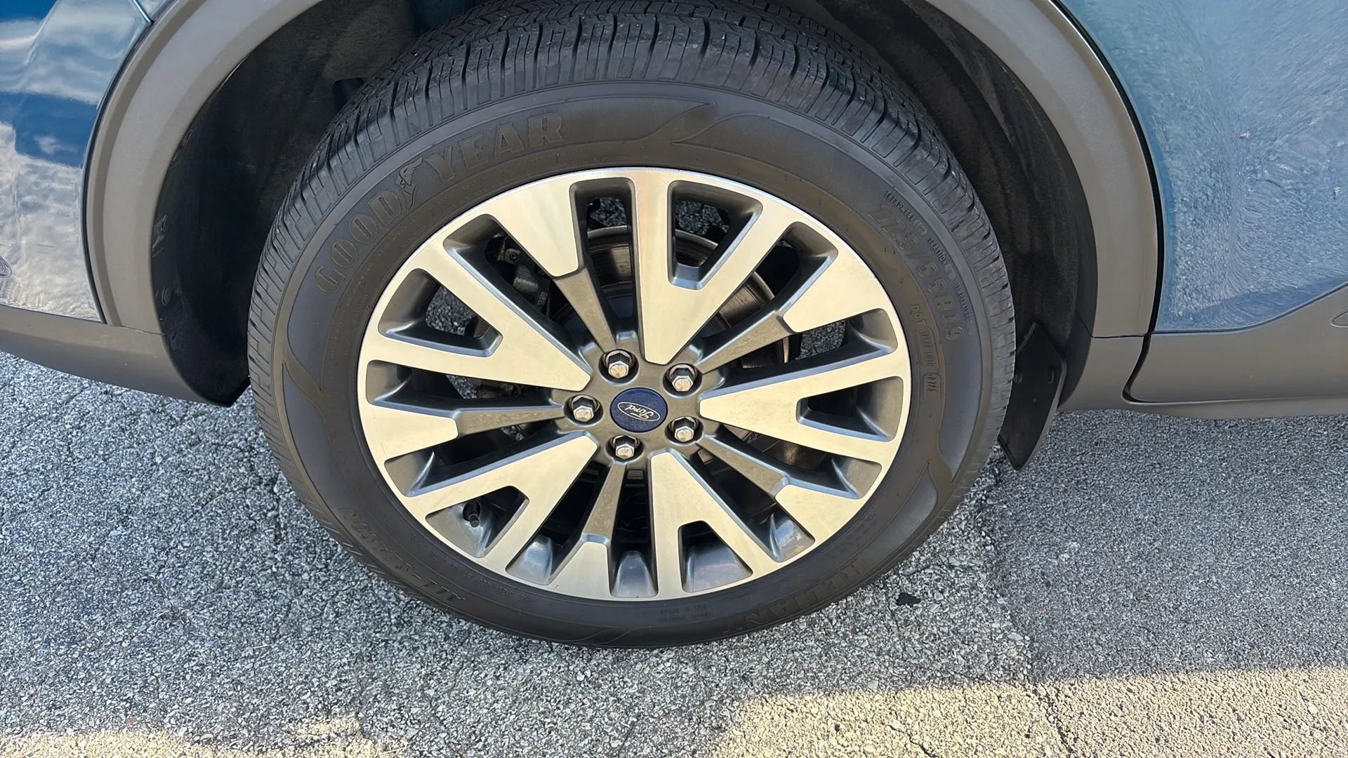 Used 2020 Ford Escape Titanium AWD/4WD image 46