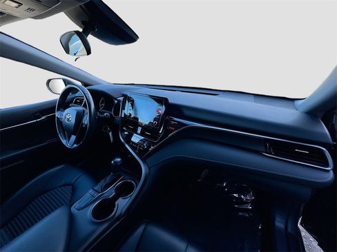 Used 2023 Toyota Camry SE image 26