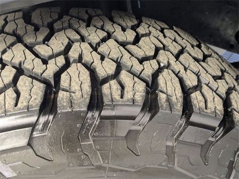 Certified 2024 Jeep Wrangler Sport S image 9