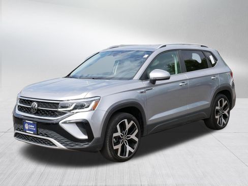 Certified 2023 Volkswagen Taos SEL AWD/4WD image 3