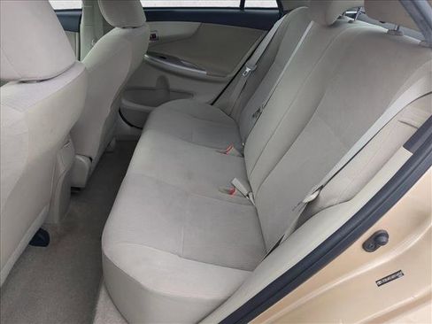 Used 2011 Toyota Corolla LE image 19