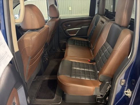 Certified 2019 Nissan Titan Platinum Reserve w/ Platinum Utility Package image 9