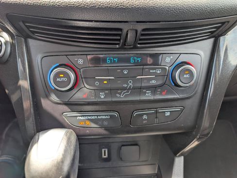 Used 2017 Ford Escape Titanium AWD/4WD image 30