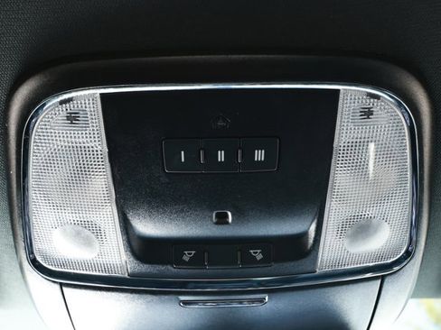 Used 2021 Chrysler 300 S RWD image 18