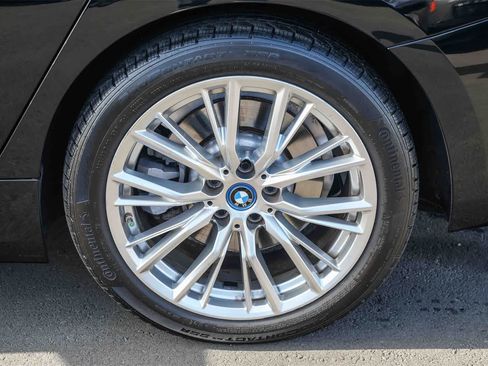 Used 2023 BMW 330e w/ Driving Assistance Package image 9