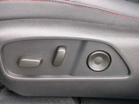 Used 2025 Chevrolet Equinox RS w/ Safety and Technology Package image 16