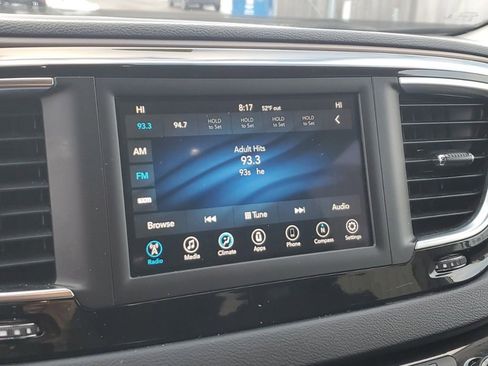 Used 2018 Chrysler Pacifica Touring Plus image 20