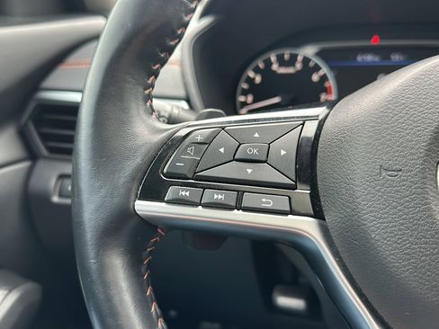 Used 2019 Nissan Altima 2.5 SR w/ SR Premium Package image 30