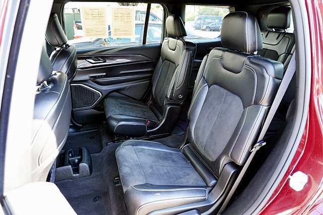 Used 2021 Jeep Grand Cherokee L Laredo AWD/4WD image 25