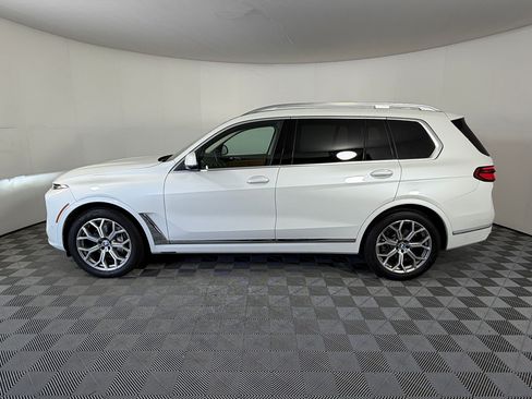 Used 2026 BMW X7 xDrive40i w/ Premium Package AWD/4WD image 2