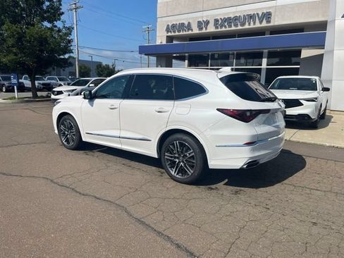 Used 2026 Acura MDX SH-AWD w/ Advance Package image 7