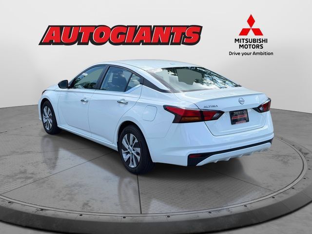 Used 2025 Nissan Altima 2.5 S FWD image 5