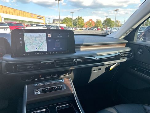 Used 2025 Lincoln Aviator Reserve w/ Illumination Package image 20