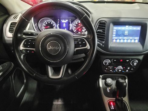 Used 2020 Jeep Compass Latitude AWD/4WD image 22