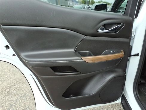 Certified 2023 GMC Acadia SLE w/ Driver Convenience Package image 22